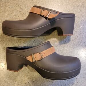 Crocs Women's Size 6 Brown Sarah Croslite Slip On Mule Clogs Espresso  2" Heel